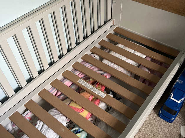 Mamas And Papas Rocco Cot Bed in Caerphilly Caerphilly Freeads