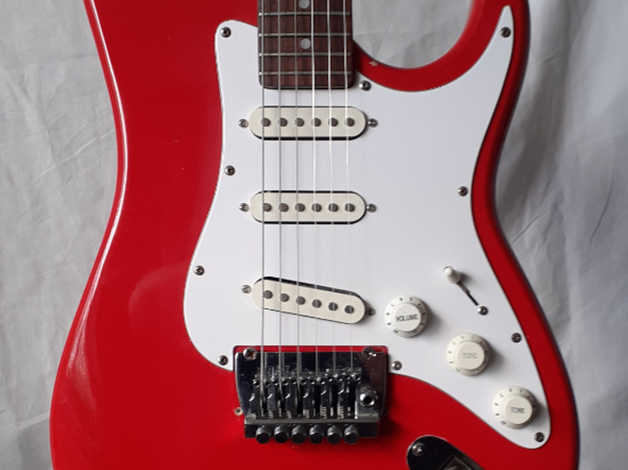 Encore Coaster Stratocaster Electric Guitar in Lincoln