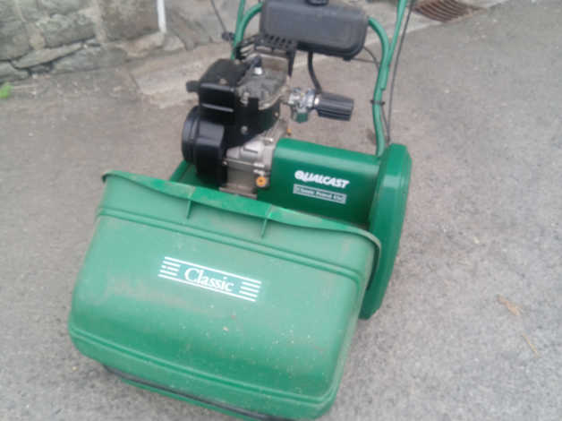 Qualcast petrol cylinder online mower