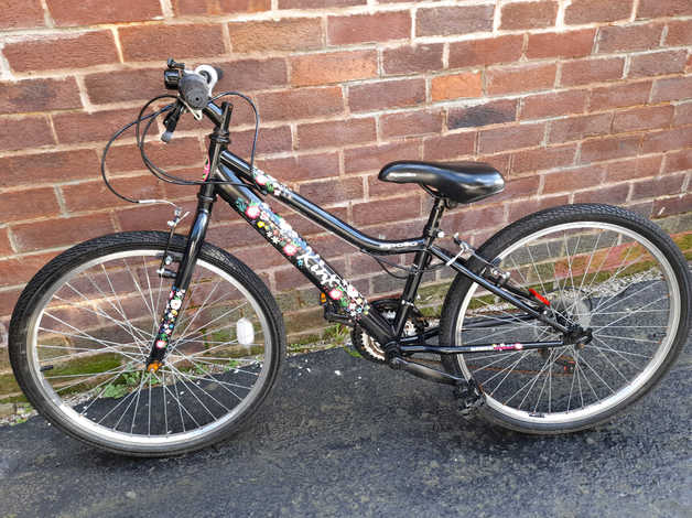 Apollo Kinx 8 11 Year Olds Bicycle in Blackpool Lancashire