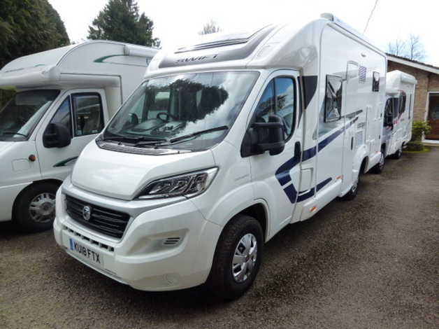 2018-swift-escape-614-in-stroud-gloucestershire-freeads