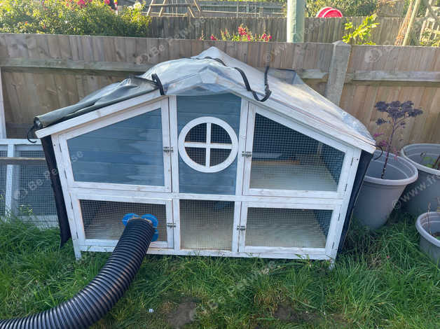 Foxglove Guineapig Hutch With Tunnel And Run And Cover in Horsham