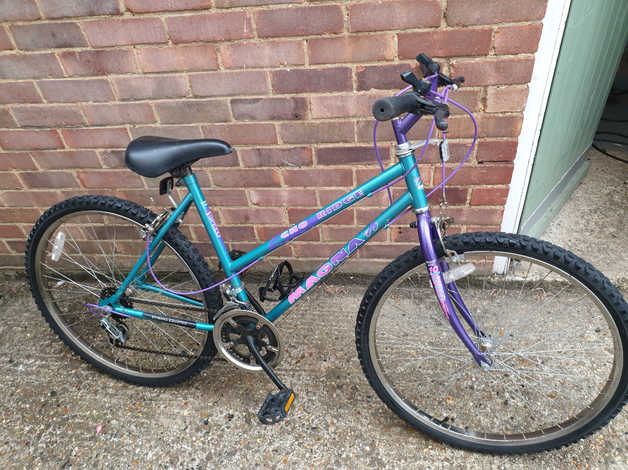 Women's 10 speed mountain deals bike