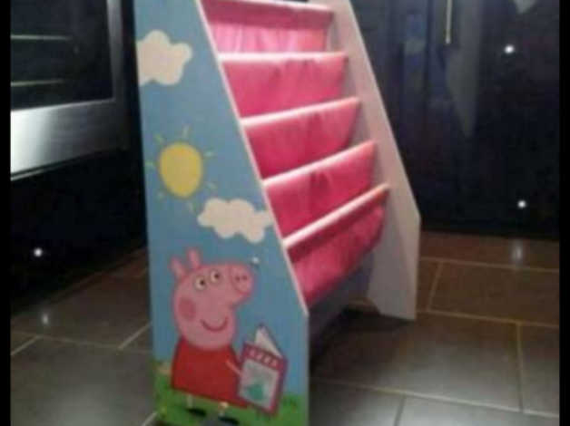 Peppa Pig Bookcase In Stafford Staffordshire Freeads